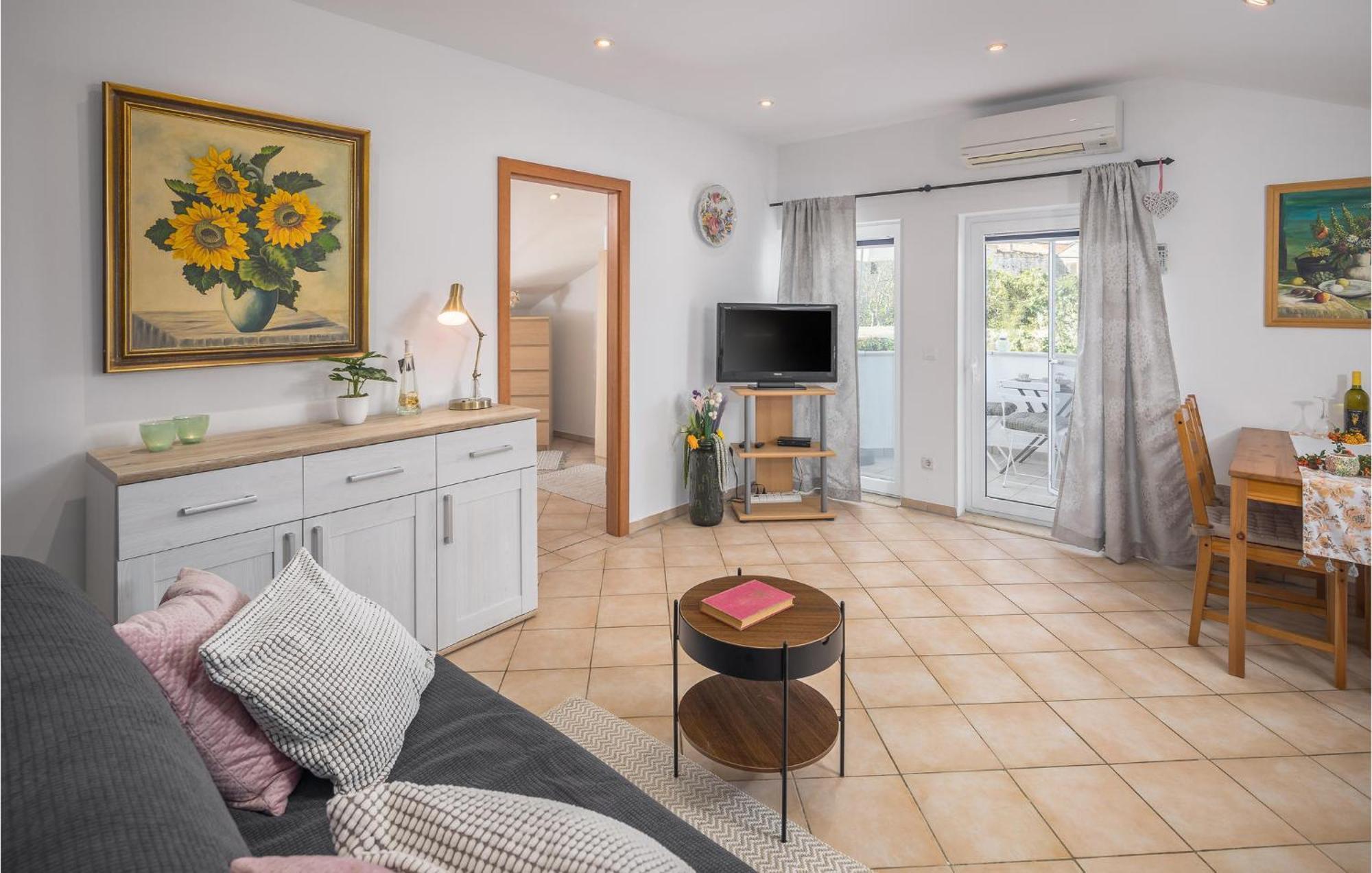 Gorgeous Apartment In Musalez With Kitchen Exteriér fotografie